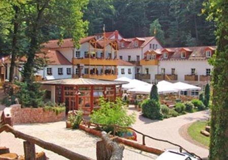 Schlosshotel Landstuhl Ngoại thất bức ảnh