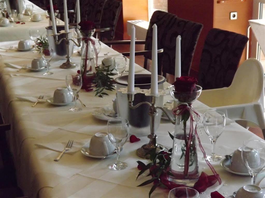 Schlosshotel Landstuhl Ngoại thất bức ảnh
