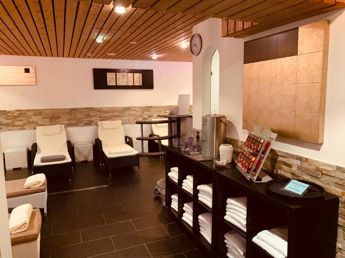 Schlosshotel Landstuhl Ngoại thất bức ảnh