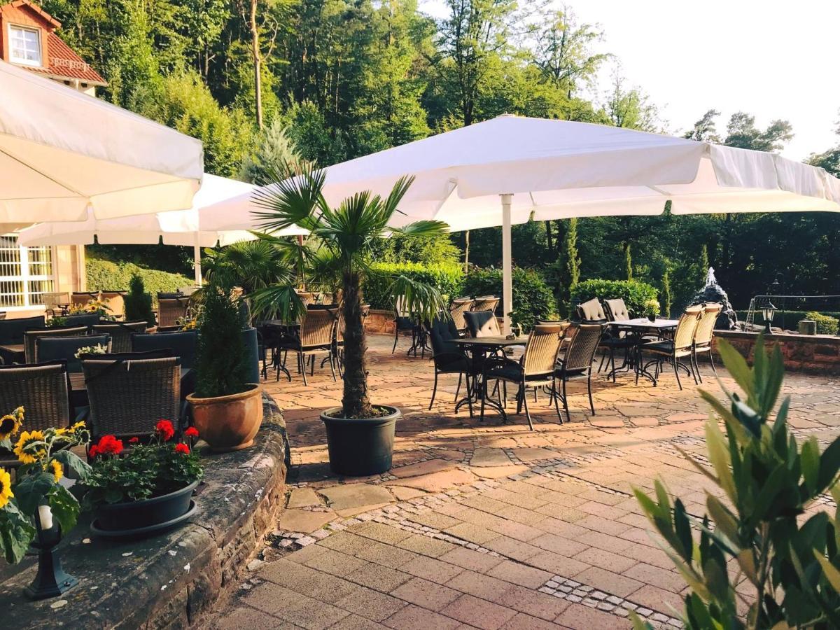 Schlosshotel Landstuhl Ngoại thất bức ảnh